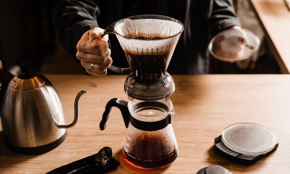 Clever Dripper - jak parzyć kawę i dlaczego to idealny zaparzacz dla początkujących?