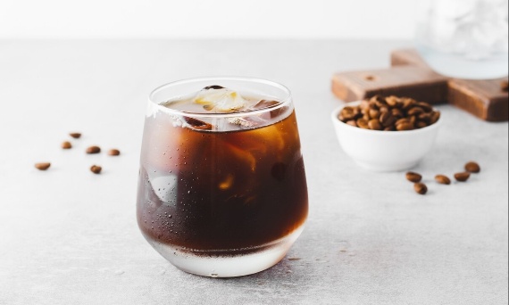 Cold Brew, czyli kawa na zimno. Jak ją przygotować?