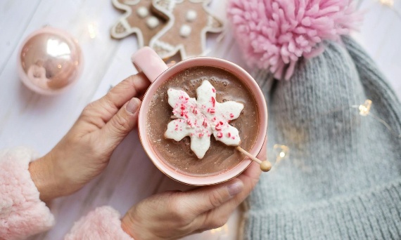 Kawa z czekoladą, czyli przepis na idealną zimową mochę