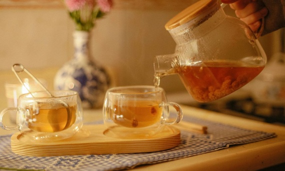 Temperatura wody a smak herbaty - dlaczego to takie ważne?